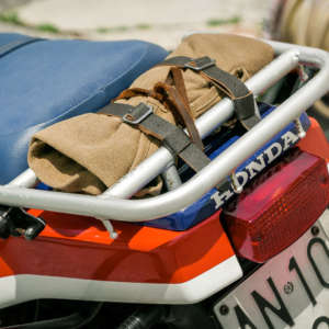 borsa-rotolo-porta-attrezzi-moto-vintage-4